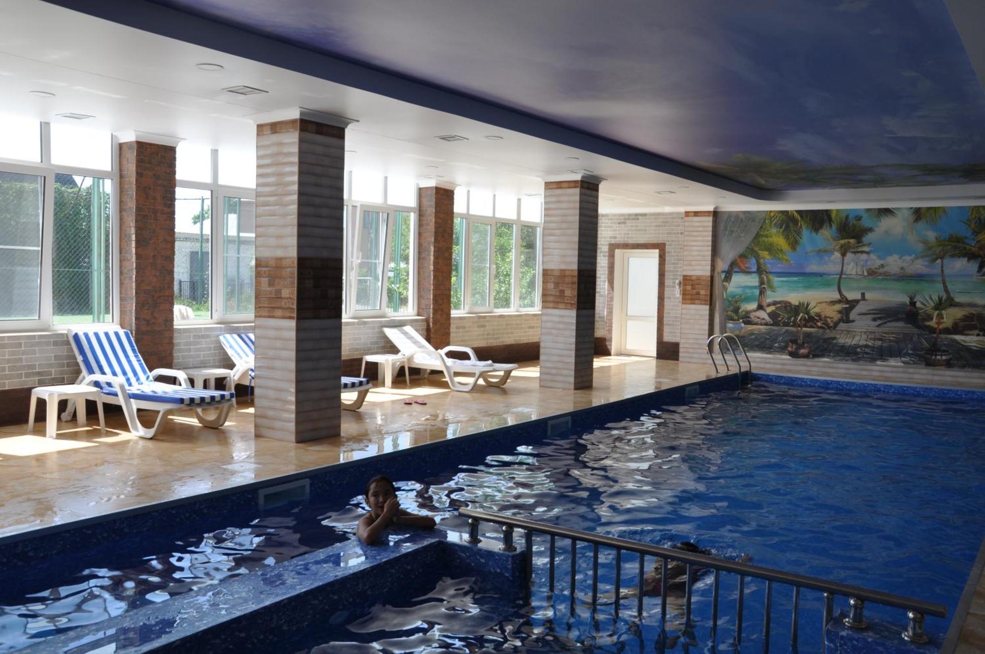 Hotel AishaDeLuxe Taraz Extérieur photo